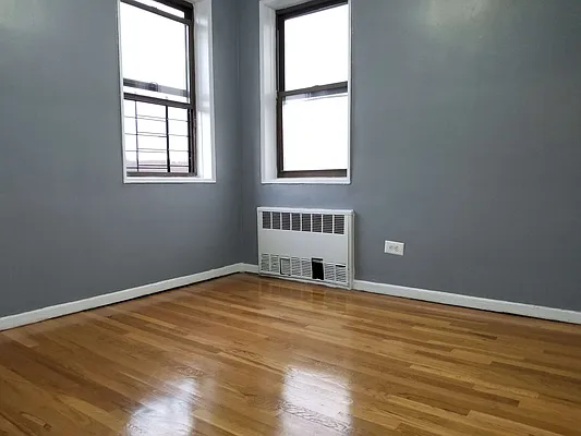 Rented by Bruma Realty LLC | media 8