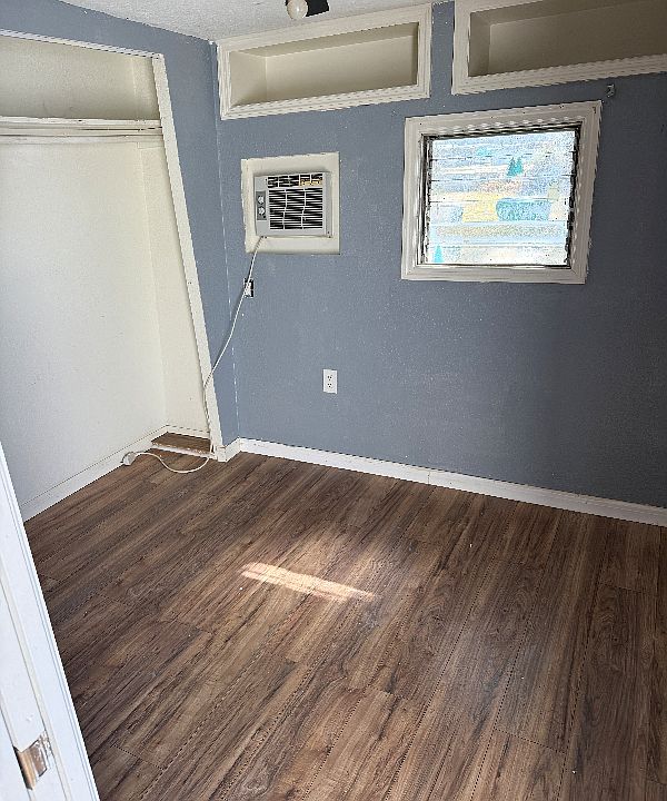 2nd image of 29215 Snook Cir #27
