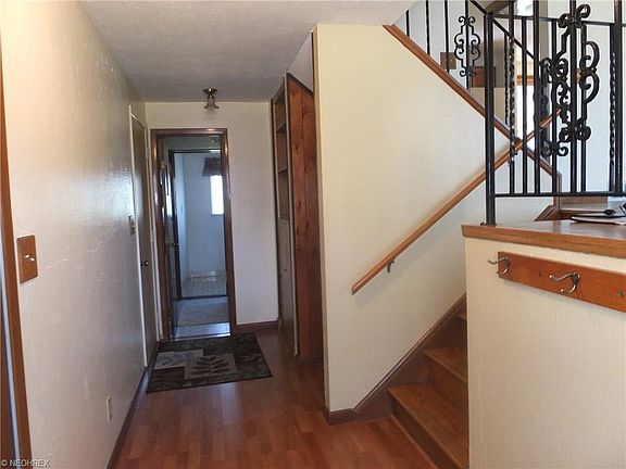 3rd image of 37 Brune Dr