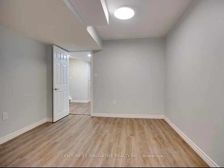 165 Emick Dr #BASEMENT — Photo 12
