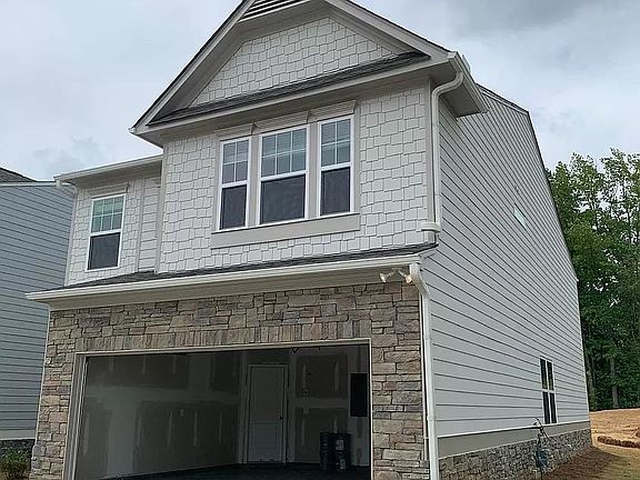 5th image of 72 Briarwood Dr