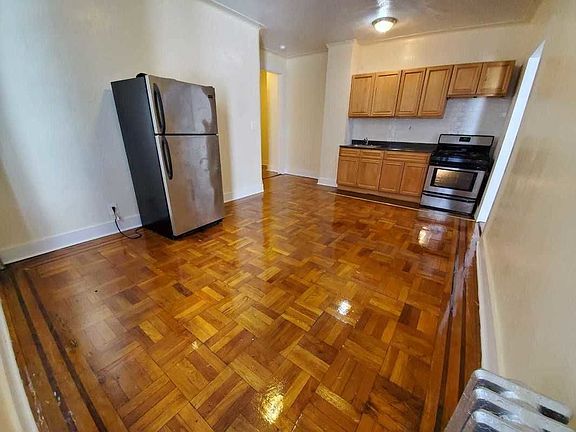 3rd image of 410 New York Ave #6A