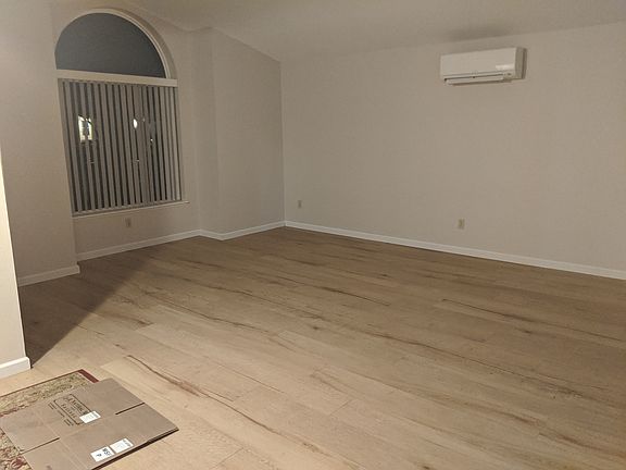 3rd image of 1401 SE 152nd Ct