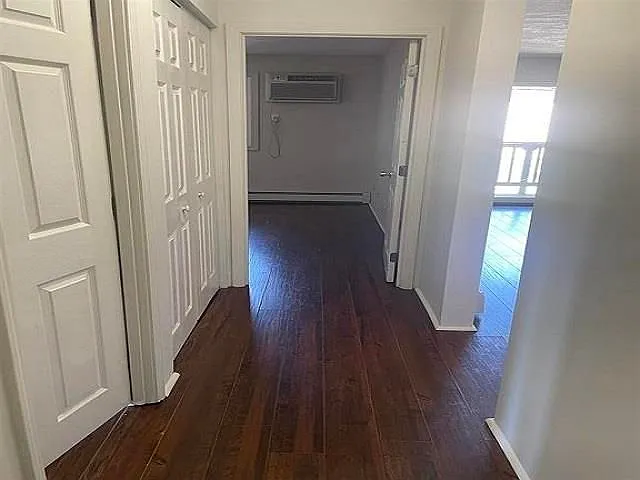 310 Brook Vlg #18 — Photo 9