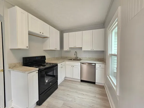 117 N Grant St, Portland, MI 48875