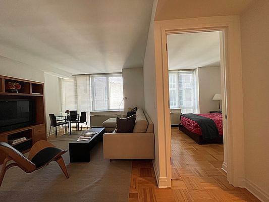 5th image of 1510 Lexington Ave APT 5B