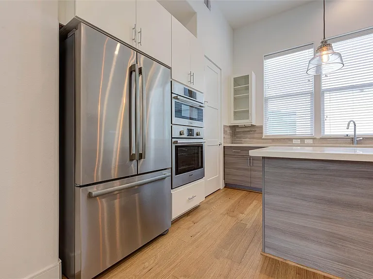 2622 Rusk St — Photo 12
