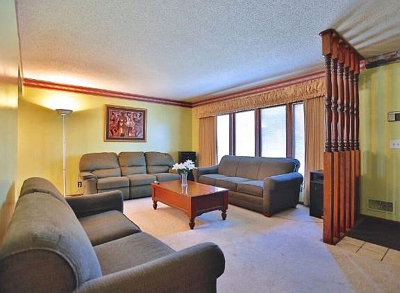 4th image of 6443 Noble Ave N