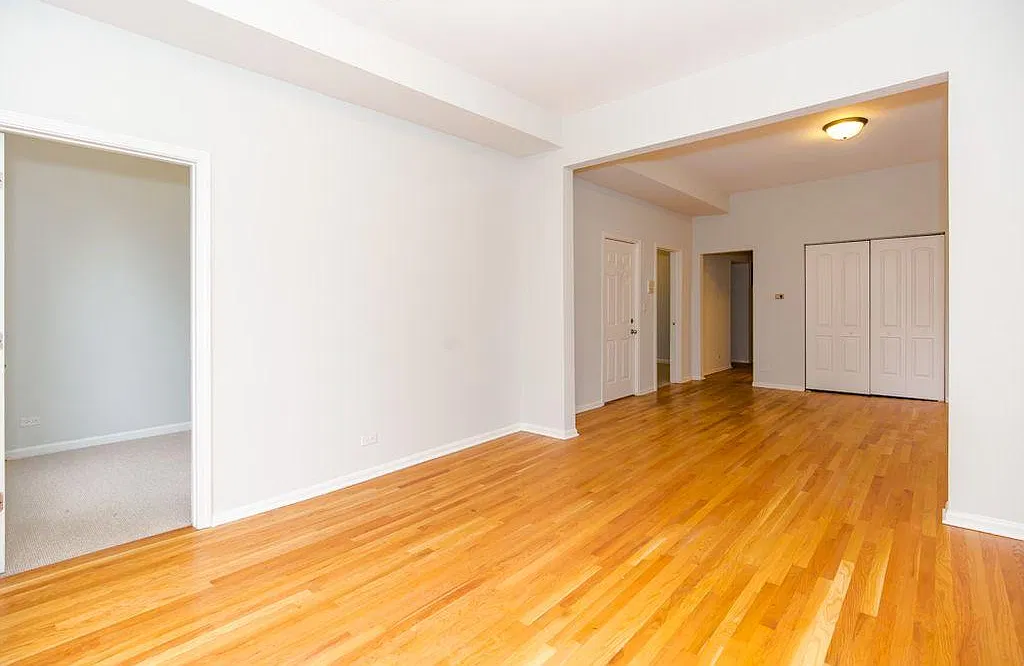 3 bed, 1200 sqft, $2,500 — Photo 2
