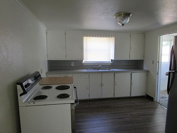 3rd image of 4133 S K St