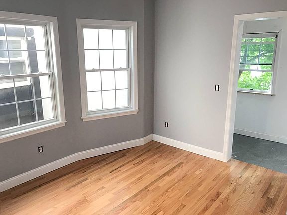 5th image of 428 Bedford Ave #2NDFLOOR
