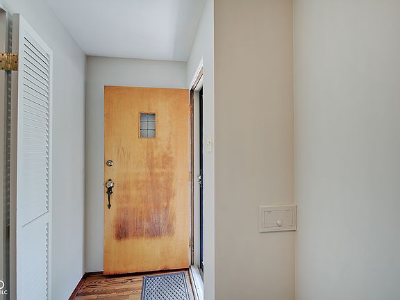 3rd image of 6920 Washington Blvd