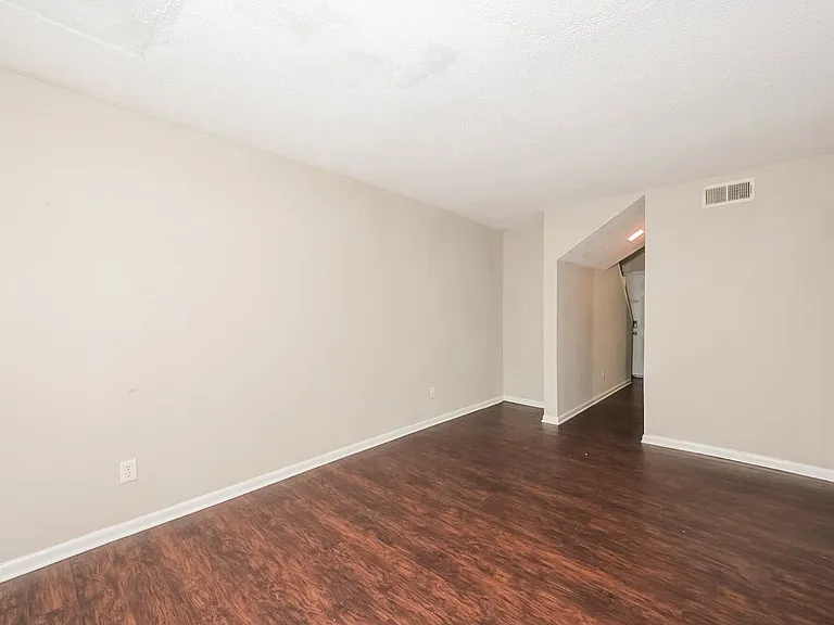 3419 Cobbs Ferry Dr — Photo 4