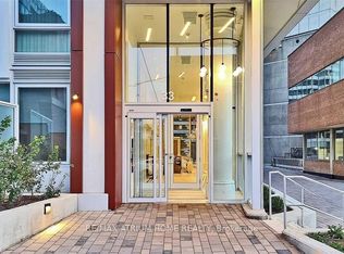 33 Helendale Ave #1906, Toronto, ON M4R 0A4