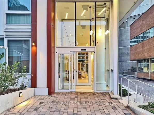 33 Helendale Ave, Toronto, ON