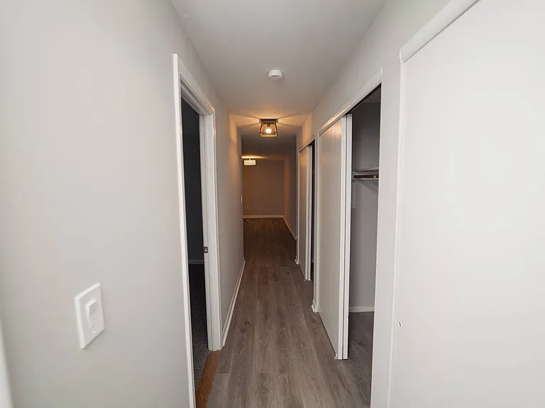 Enclave West Hartford / Parc West — Photo 19