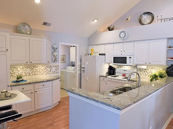 2nd image of 1202 Timberline Dr
