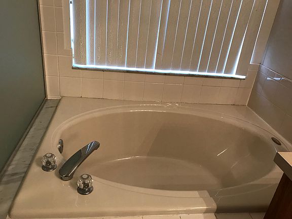 Bath Tub