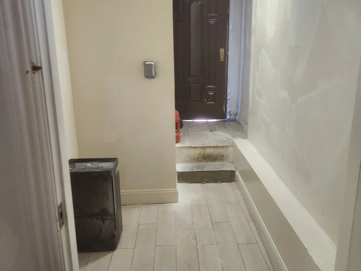 1 bed, 950 sqft, $2,100 — Photo 3