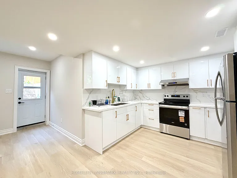 3380 Tudor Gate — Photo 8