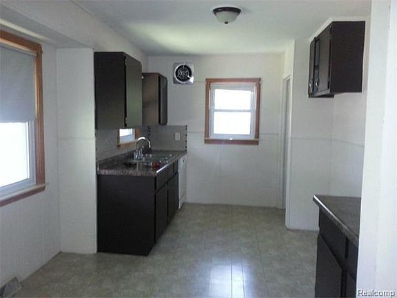 5th image of 3005 Bailey Ave