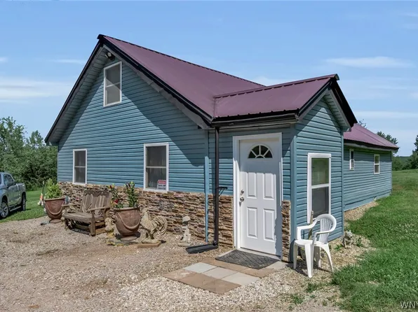 36 Freedom Rd, Freedom, NY 14065