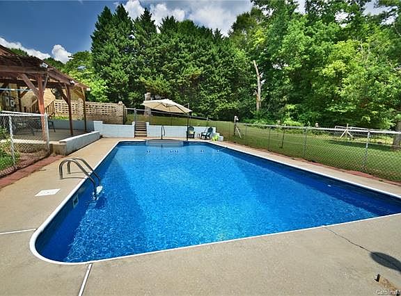 2nd image of 3706 Stoneman Dr