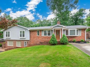 17 Zelma Dr, Greenville, SC 29617