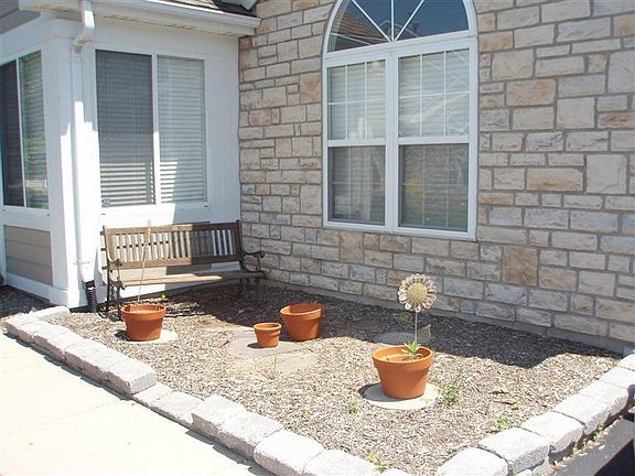 2nd image of 110 Edinburgh Village Dr