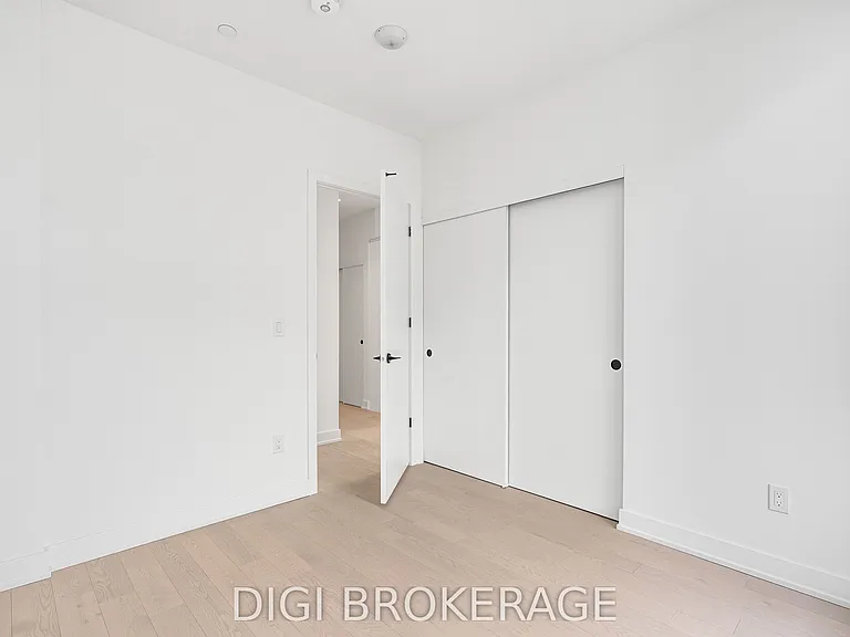 560 Rideau St #704 — Photo 24