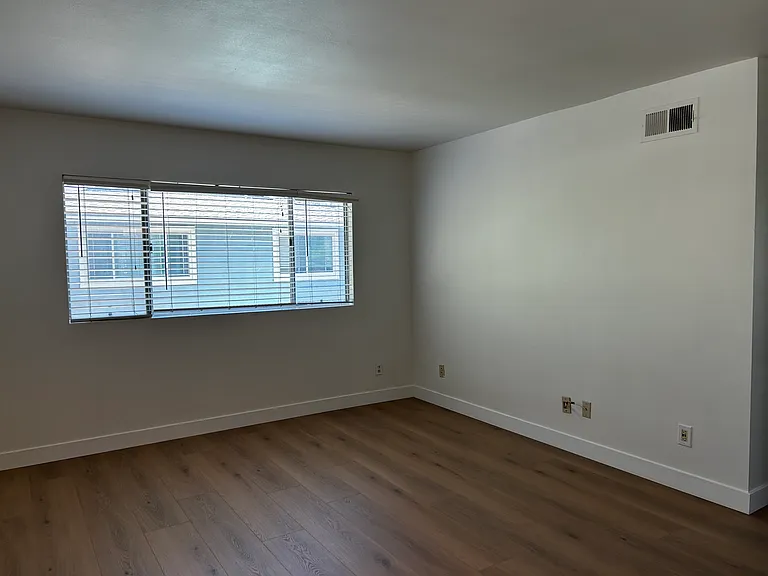 1861 Aleppo Ct — Photo 6
