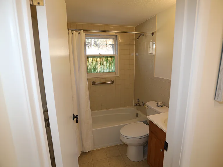 2548 E Lake Rd — Photo 15