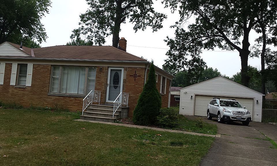 1st image of 1953 Julia Ave