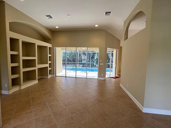 4th image of 5790 Lancewood Way