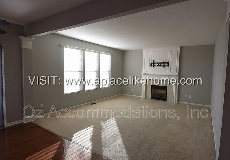 22413 W 113th Ter — Photo 12