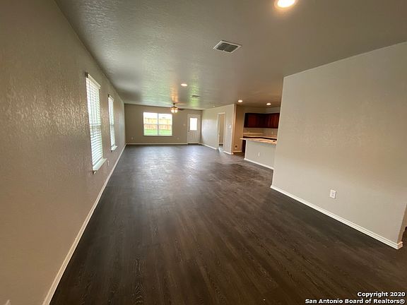 4th image of 7511 Twin Pine Ct