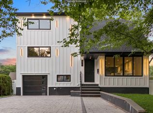 575 Gail Ct, Teaneck, NJ 07666