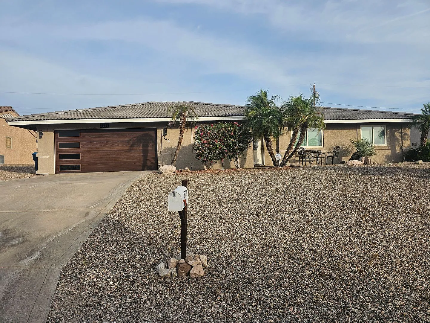 Fully Furnished Summer Rental — Photo 1