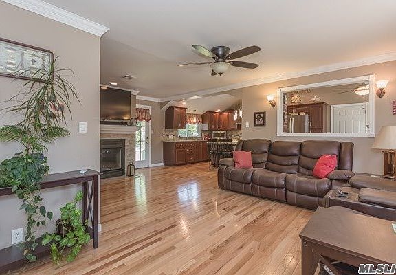 3rd image of 116 Wendy Dr
