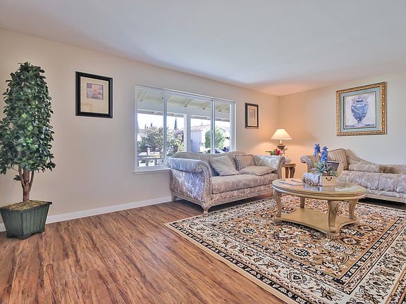 4th image of 2881 Glen Ascot Way