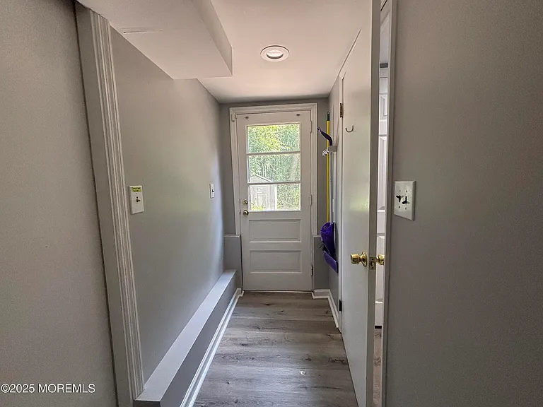 187 Elmwood Rd — Photo 14