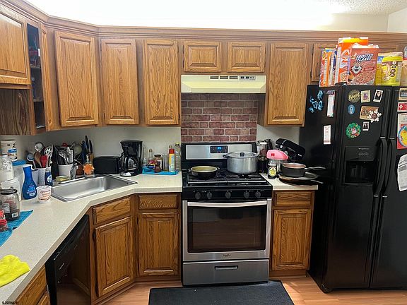 2nd image of 28 Liberty Ct Unit 28