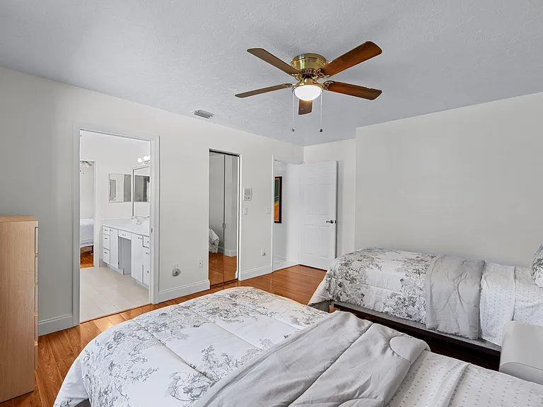 15495 Rolling Meadows Cir — Photo 32