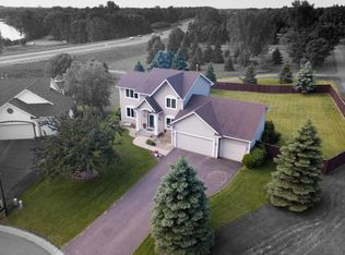 9847 Wynstone Ct, Woodbury, MN 55125