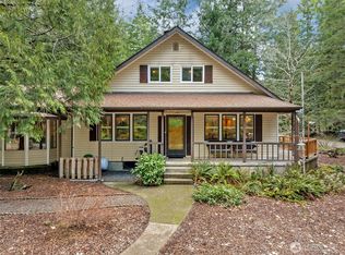 40 N Mount Washington Dr, Hoodsport, WA 98548