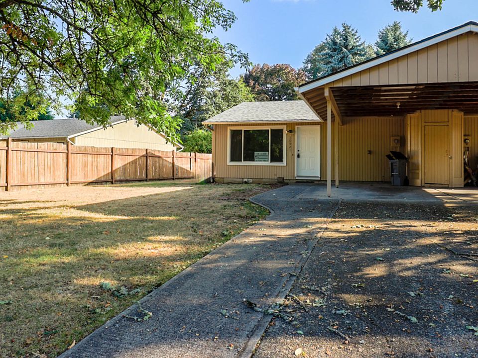 1st image of 10921 NE 48th St