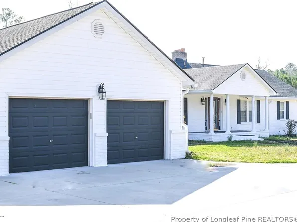 612 Barker Ten Mile Rd, Lumberton, NC 28358