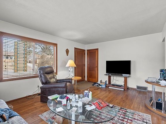 5th image of 123 Skylark Dr