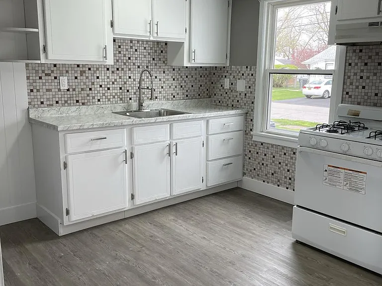 139 Ridgewood Cir — Photo 1
