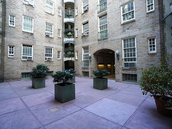 5th image of 509 E 77th St #5GF